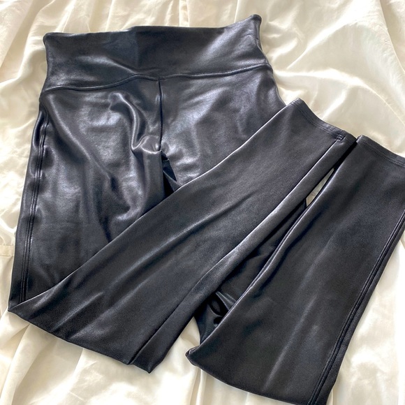 SPANX Pants - SPANX Faux leather leggings - Black - Petite Medium